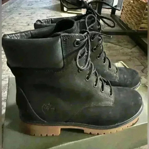 Host pick 🦄 Timberland Boots - Picture 3 of 7